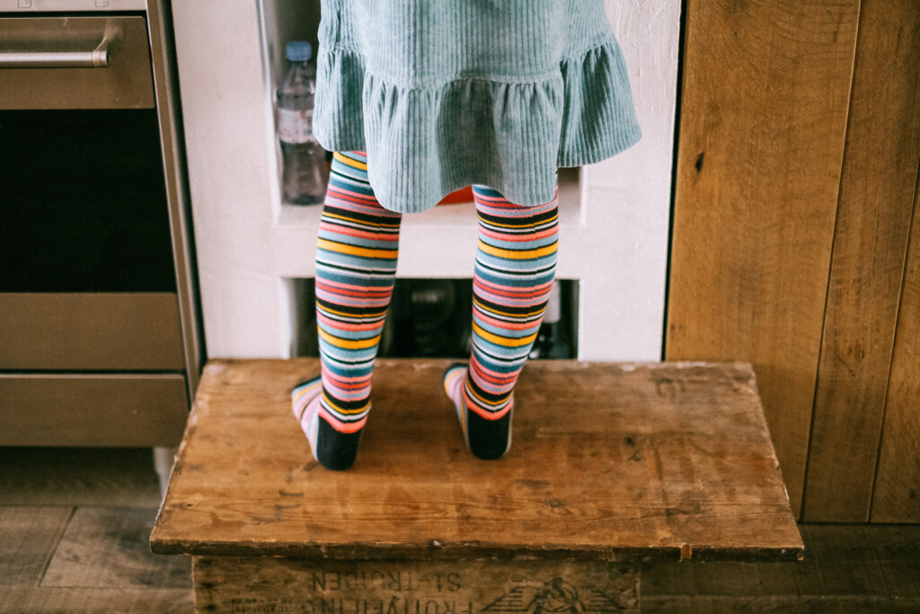 Medias de colores de niña