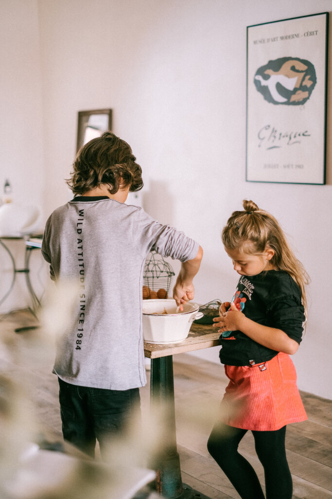 Niños cocinando con conjuntos Boboli